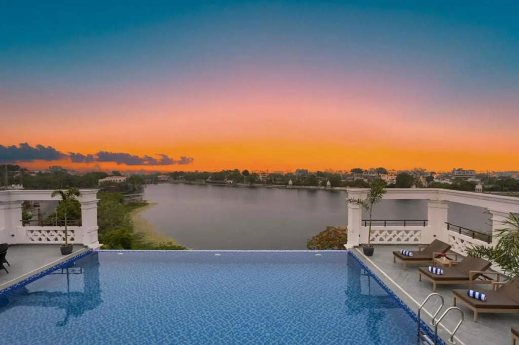 Brahma Niwas - Luxury Lake View Hotel with Infinity Pool, Udaipur