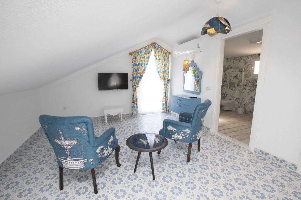 Villa Blue Island