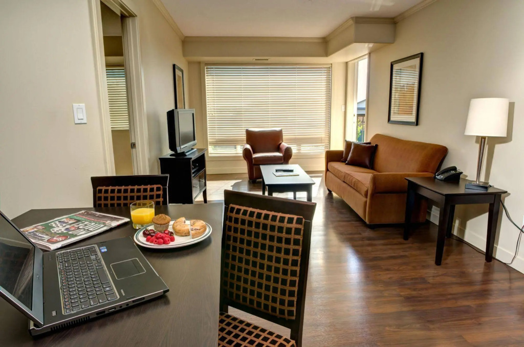 Clearwater Residence Hotel Timberlea