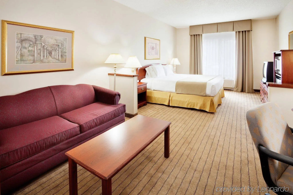 Holiday Inn Express Rochester NE- Irondequoit by IHG