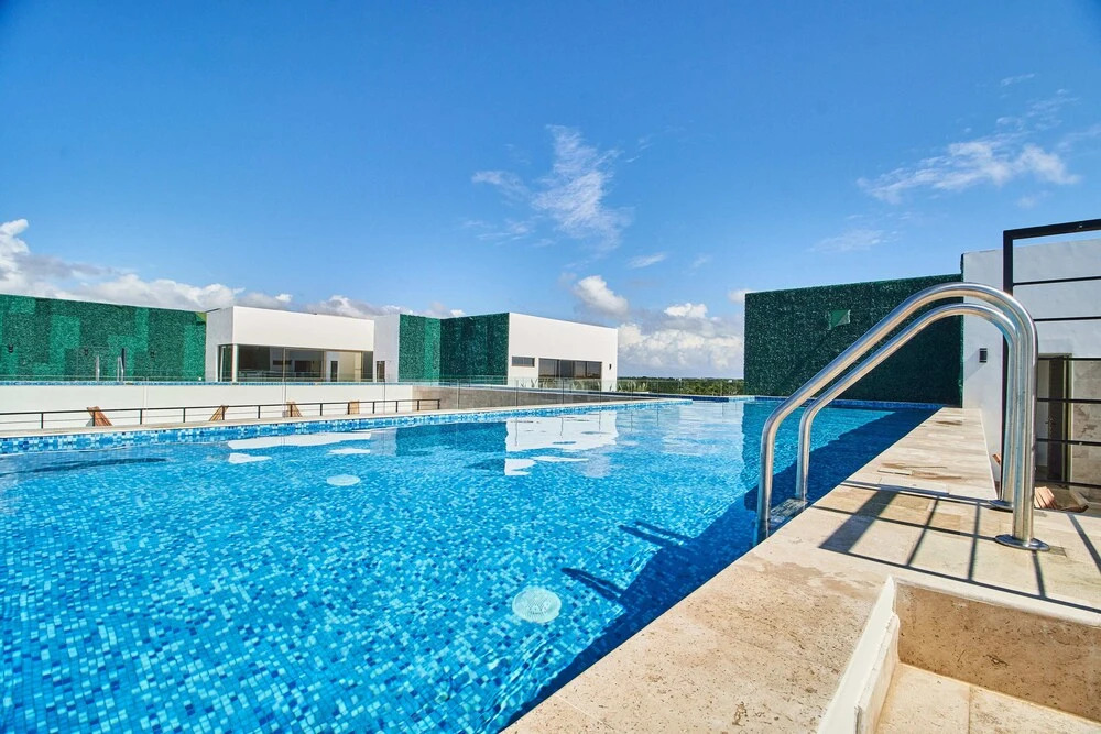 Brava Towers 102 Swim Up By Lockey