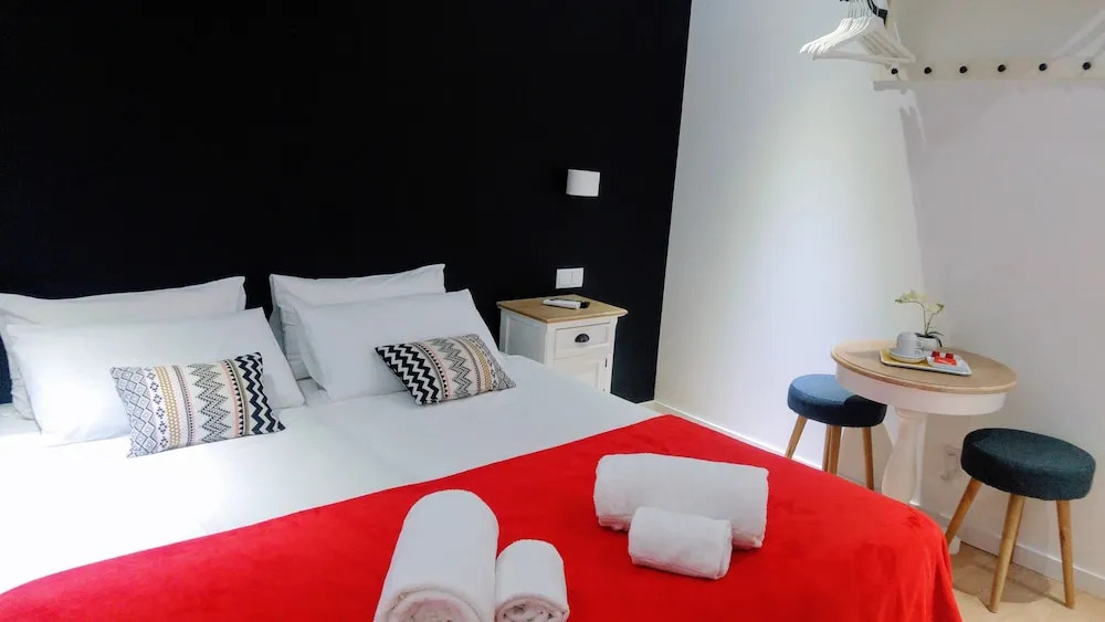 Lisbon Terrace Suites Special for Groups up to 19 guests