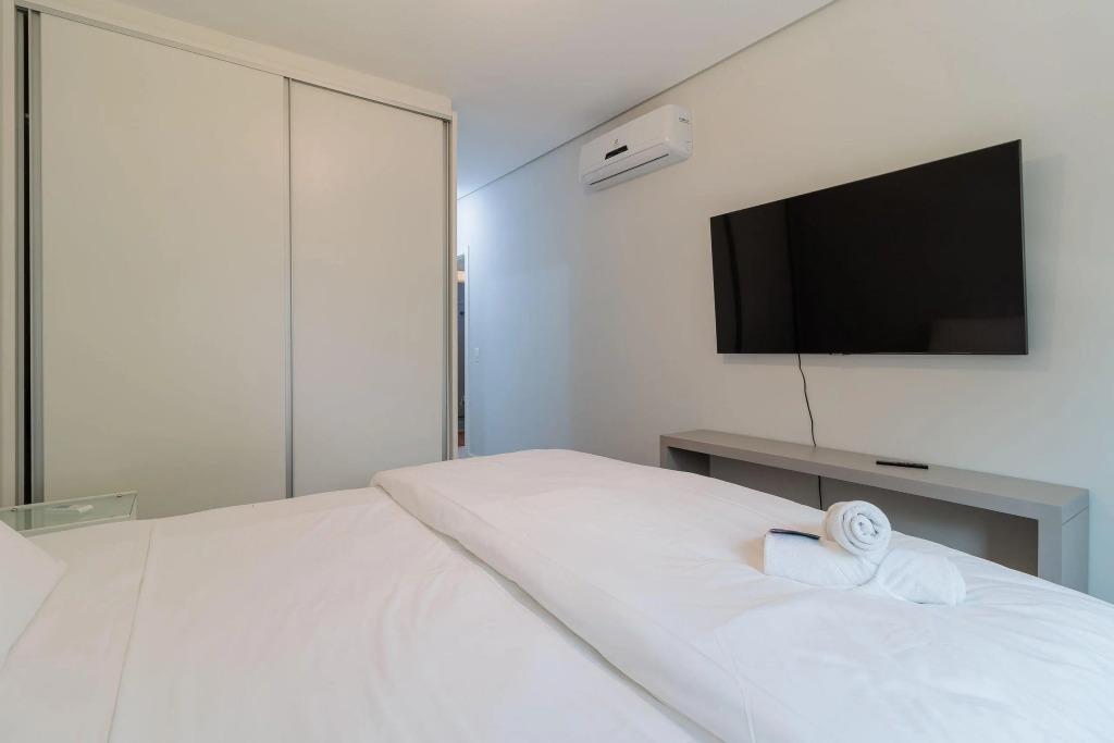 Apto Luxuoso A 230m Da Praia De Jurerê Vje301