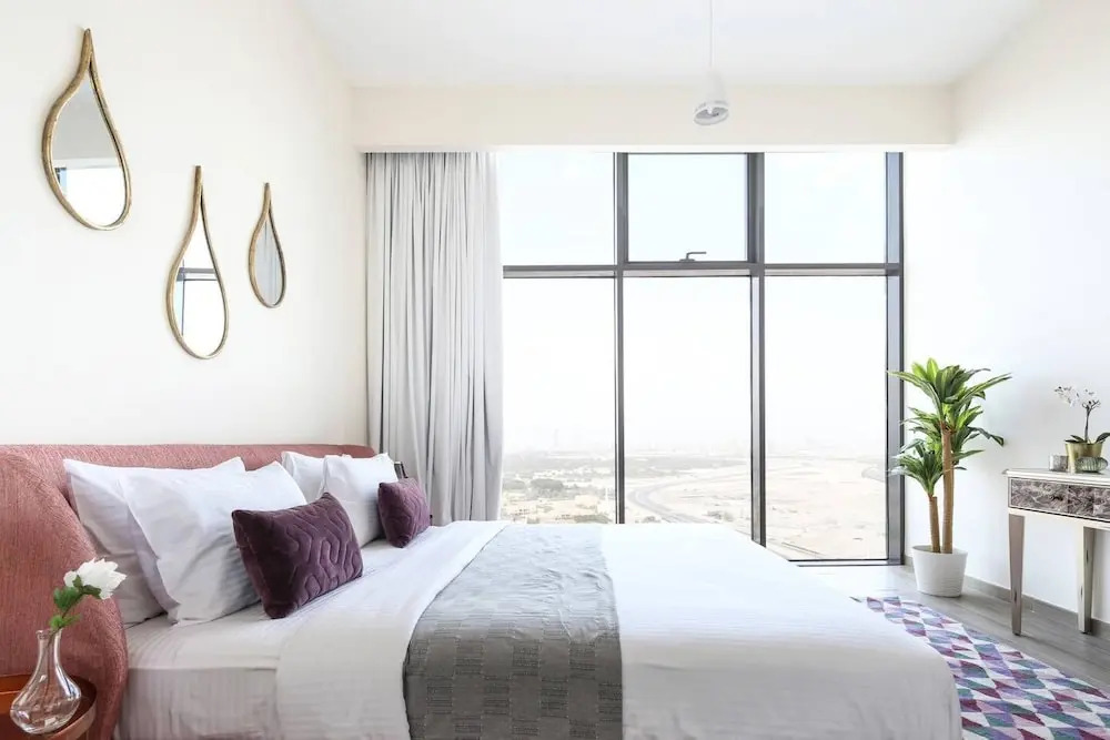 Superior + Luxurious 2BR - Sleeping 7!