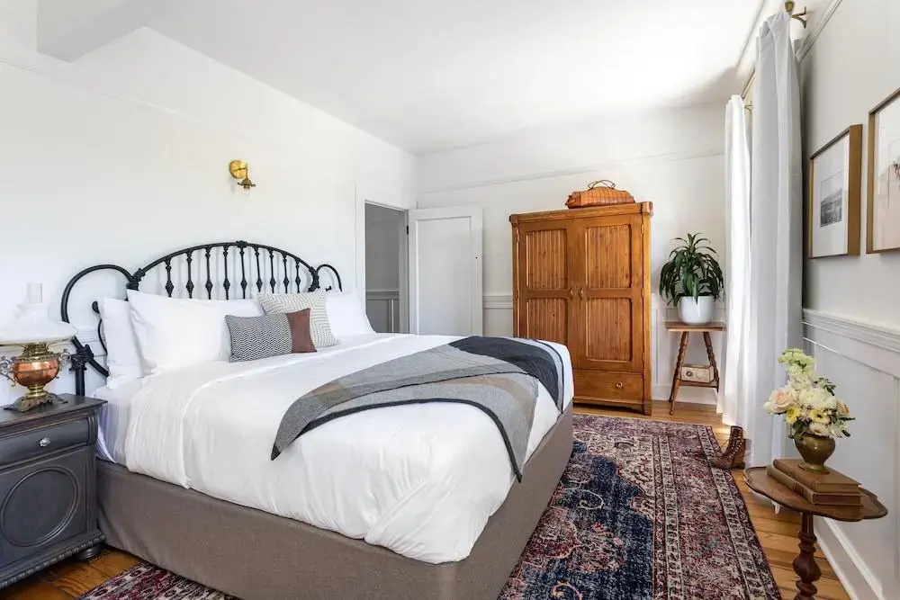 The Holbrooke Hotel