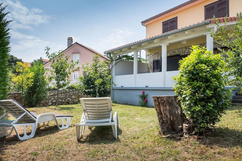 Villa Mirta
