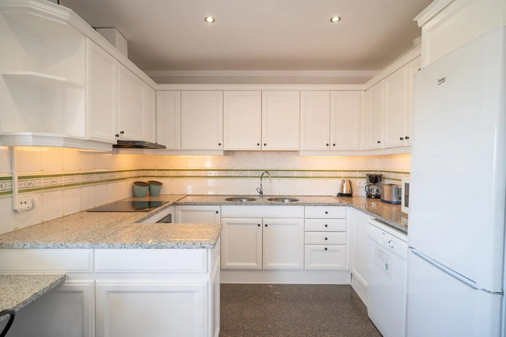 Sabina in L'Escala with 6 bedrooms and 3 bathrooms