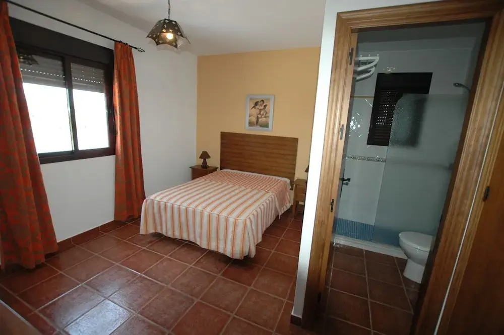 Habitaciones Pradillos A/C wifi garaje