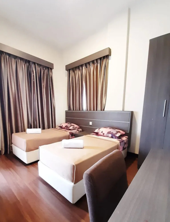 OYO Home 90416 Exclusuites