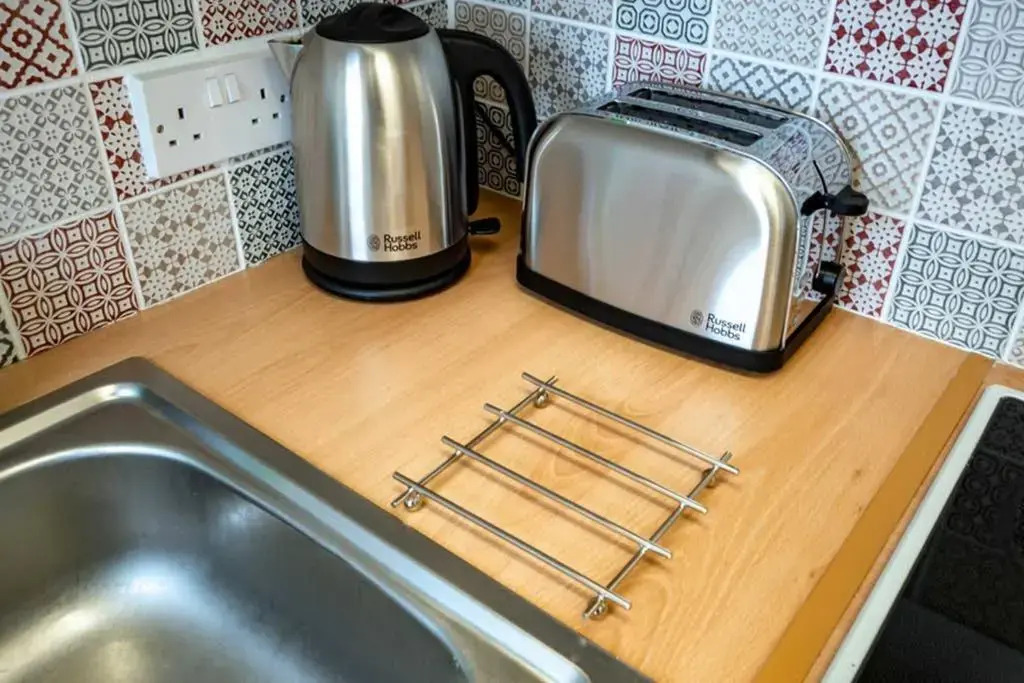 ☆Bright Apartment, Near University + City Centre☆