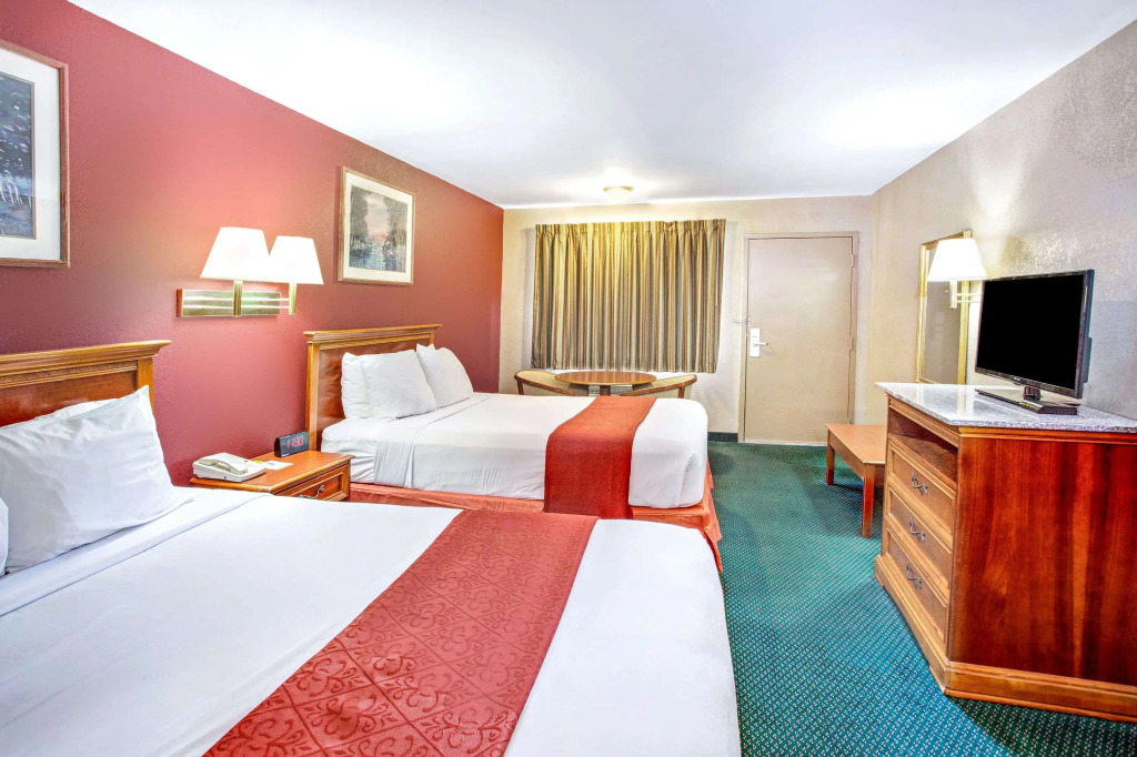 Days Inn Kennesaw