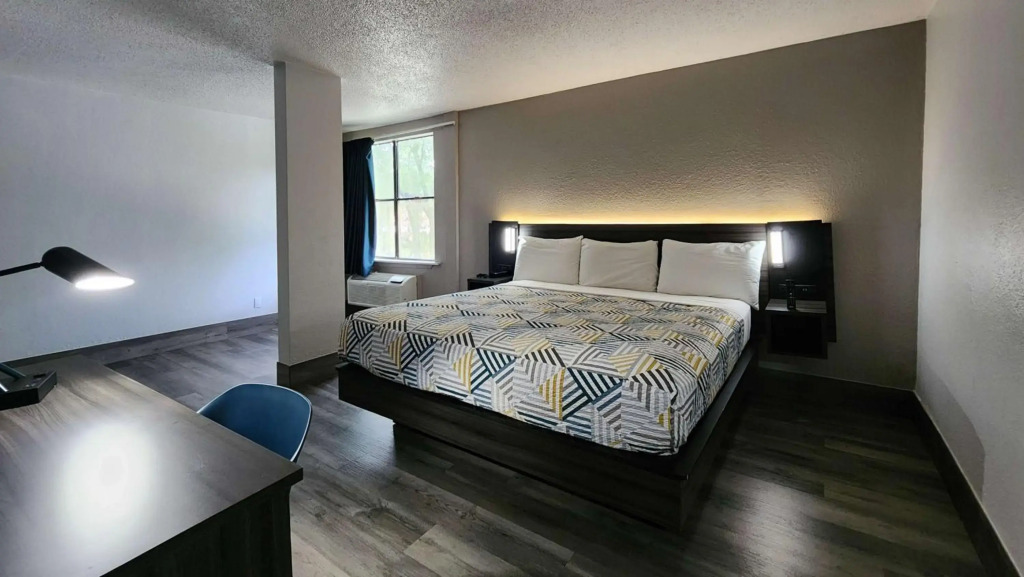 Studio 6 Houston TX Medical Center NRG Stadium