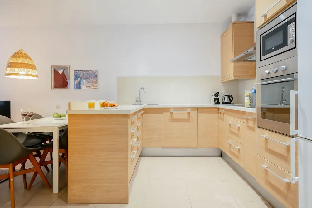Inside Barcelona Apartments Salva