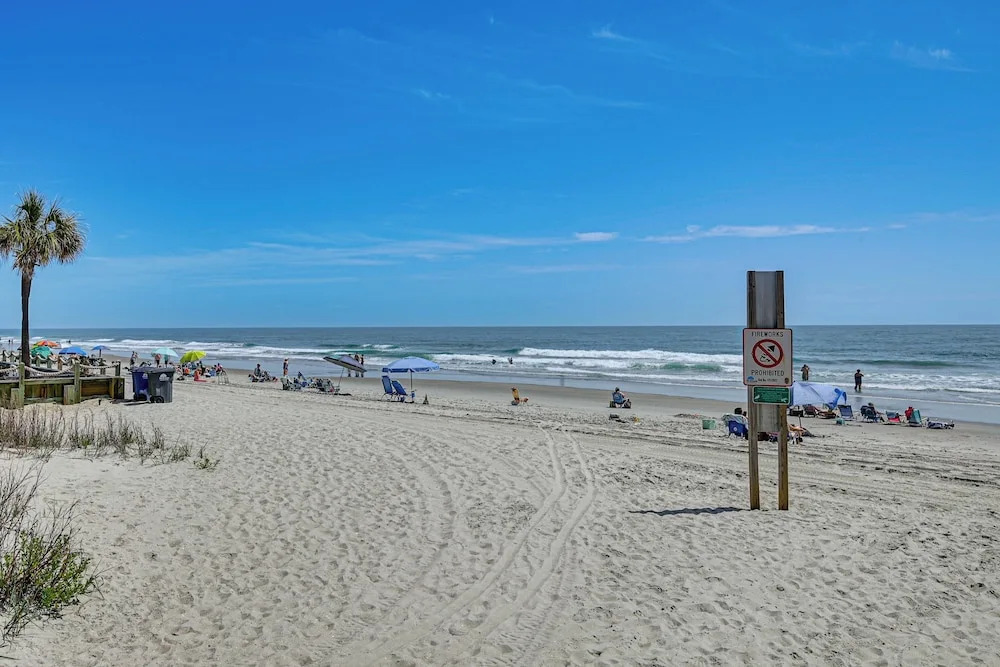Walk to Pool & Beach! 3rd-floor Murrells Inlet Gem