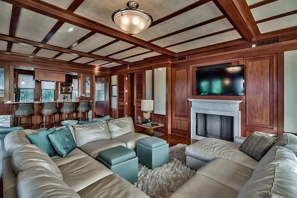 OLYMPIA CORAL SUITE 3 Bedroom Holiday Home by Five Star Properties