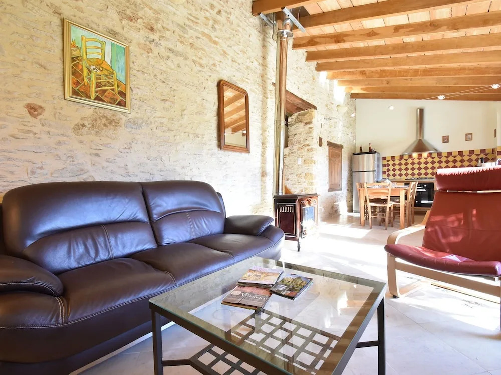 Modern Holiday Home in Saint-geniès With Private Pool