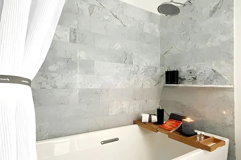 Modern Suite 1 - Heart of Roma Norte