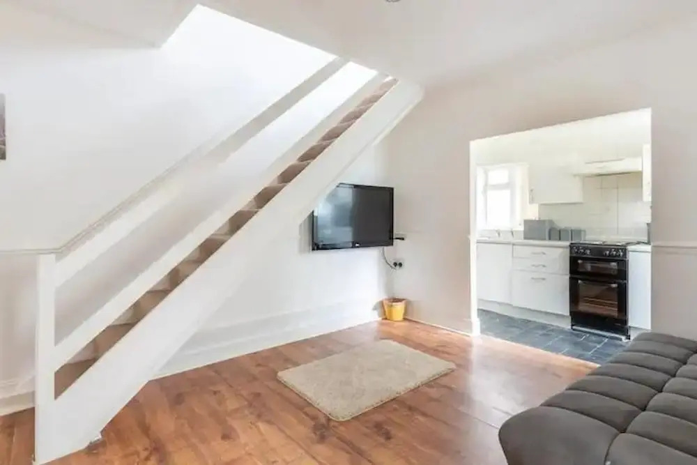 Cheerful Maisonette in the Heart of Orrell Park