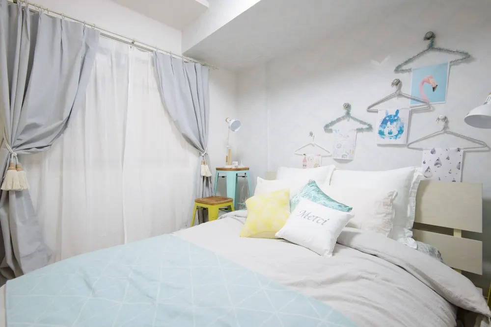 Blanc Noir Room102