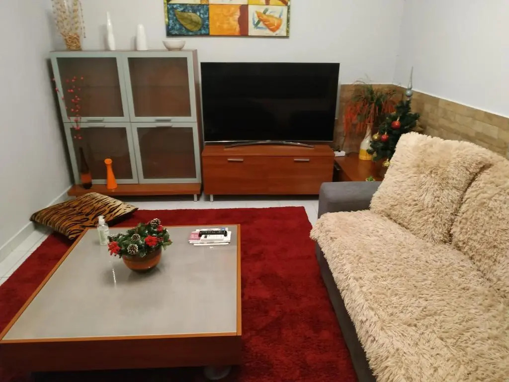 Linda's house