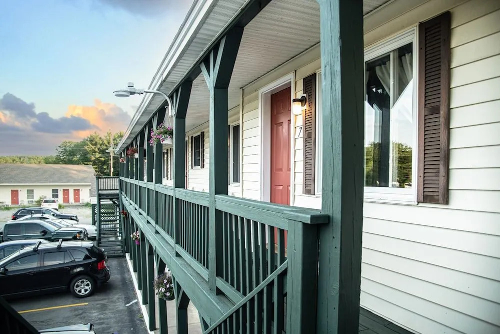 Wagon Wheel Motel