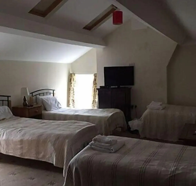 Ambrose Hotel