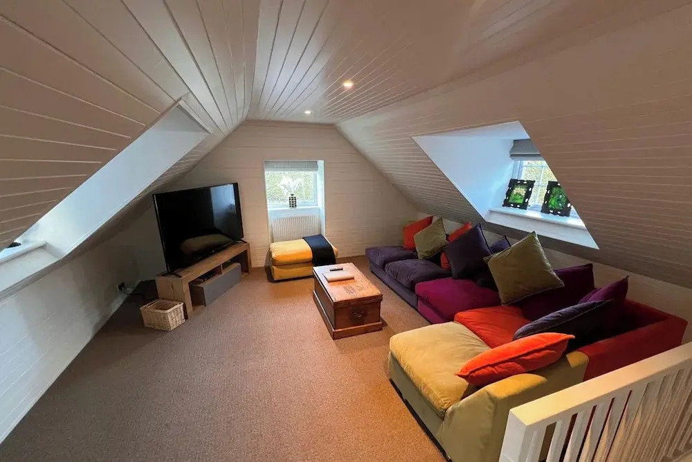 Pets - Garden - Parking - Sleeps up to 4 - Hiking