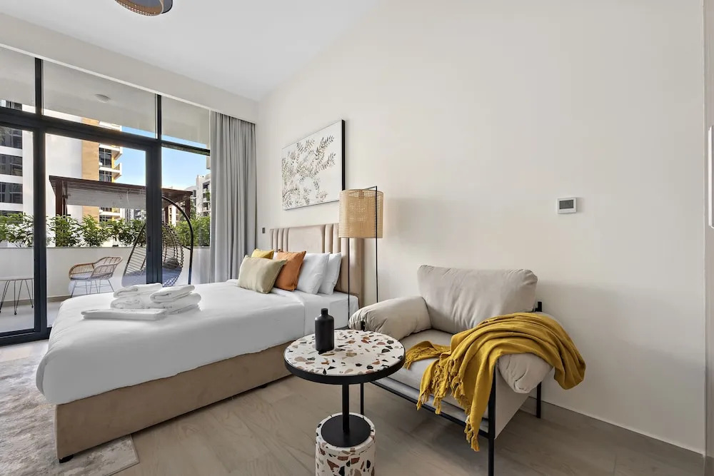 WelHome - Your Dubai Getaway: Cozy Studio at Azizi Rivera 4