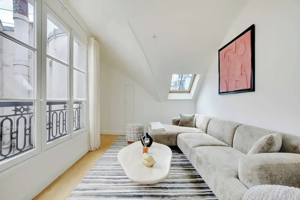Apt a/c 3br/6p - Saint-lazare/les Champs Elysee