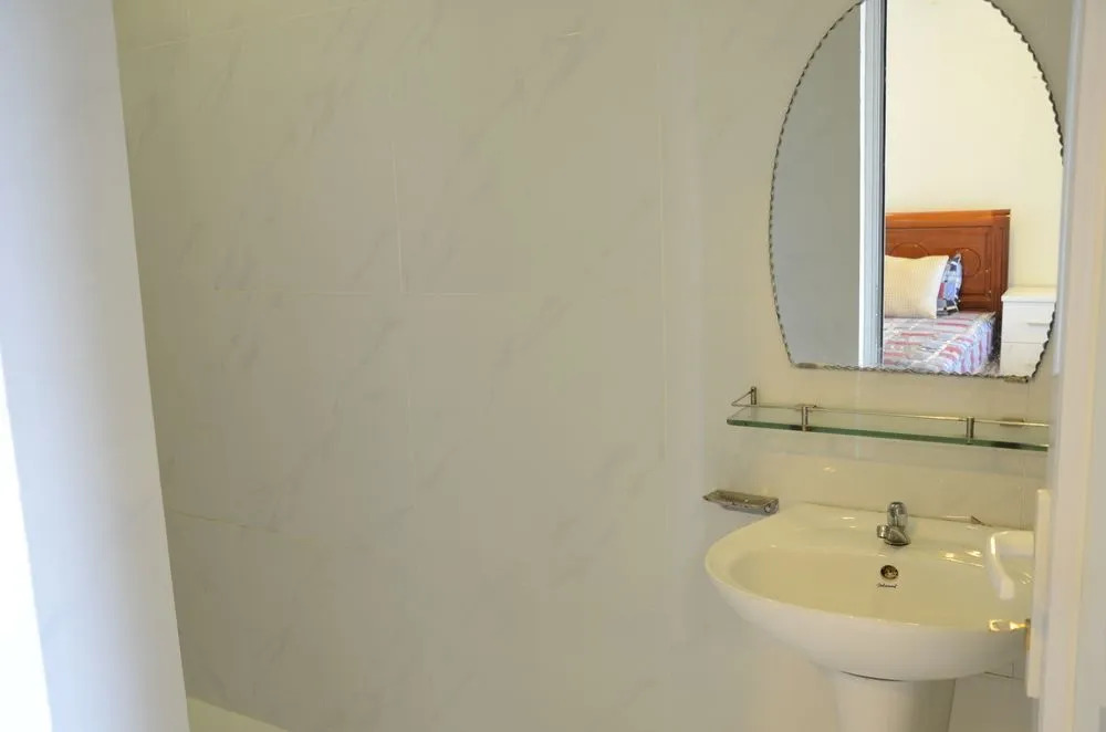 Smiley Apartment 8