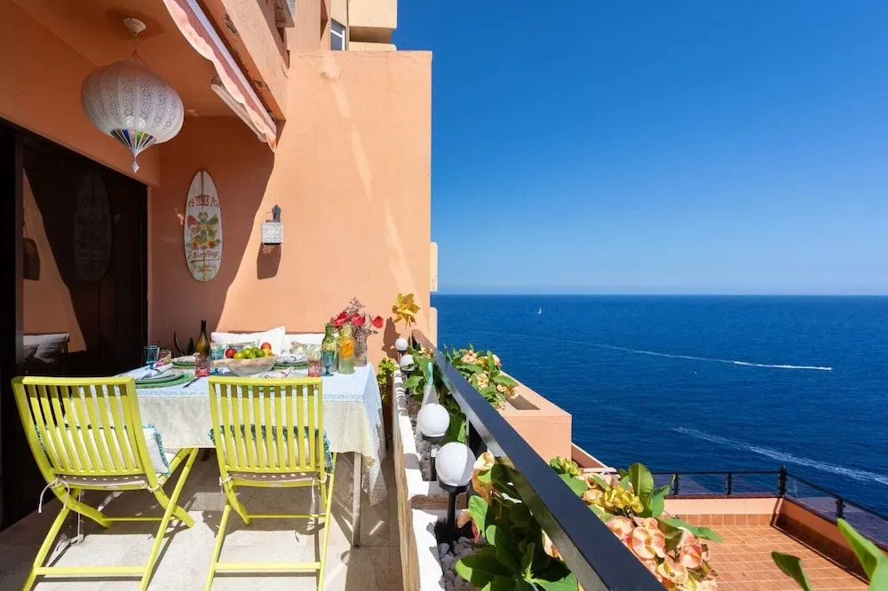 Calm & Luxury House Directly To The Sea