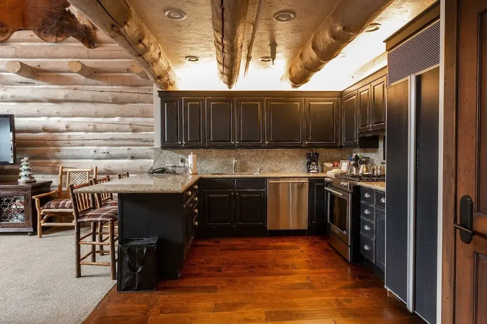Pine Inn at Trail's End Lodge - Two Bedroom Residence with Spa #8 2 Condo