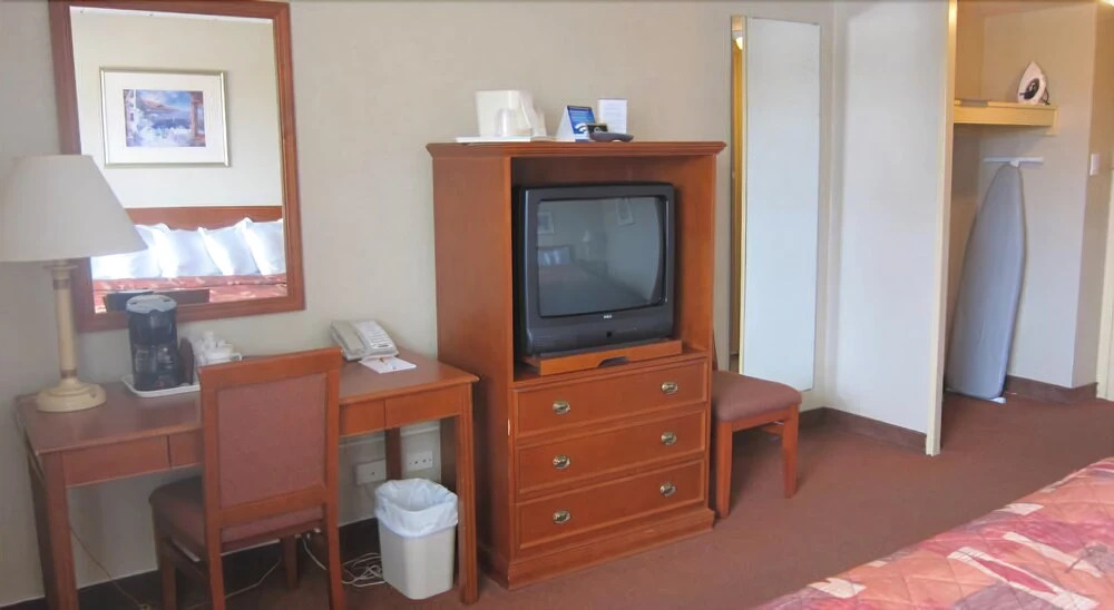 Ottawa Plaza Inn Downtown