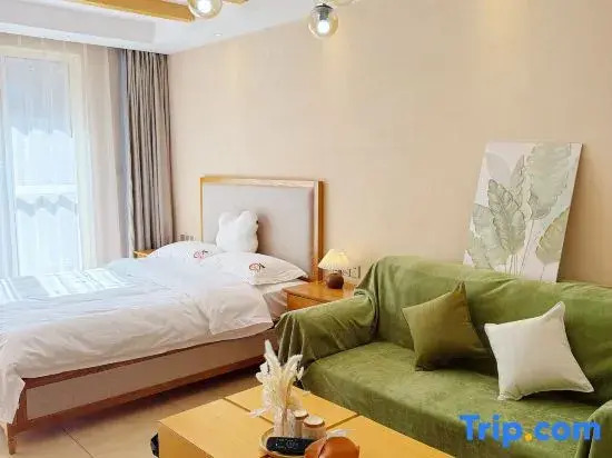 Orange Homestay (Fulong Four Seasons Town)