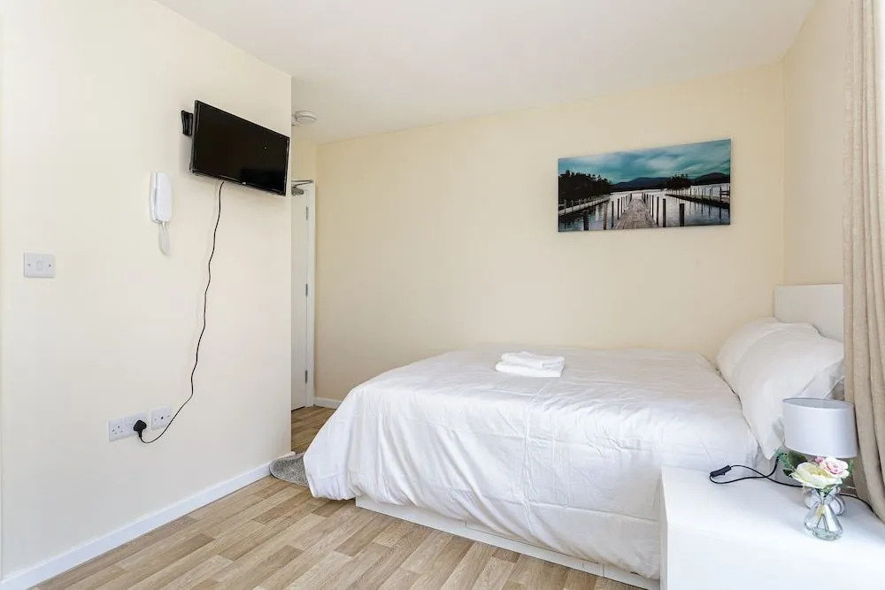 Blackberry - Stylish Self-Contained Flats in Soton City Centre