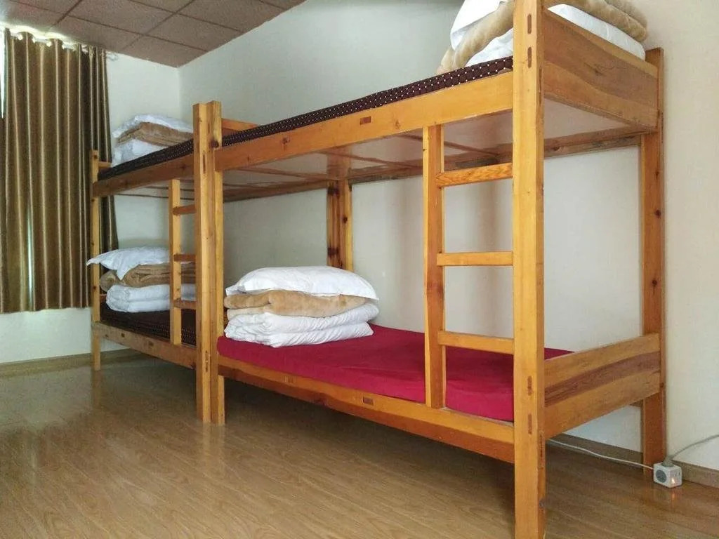 Tinas Youth Hostel