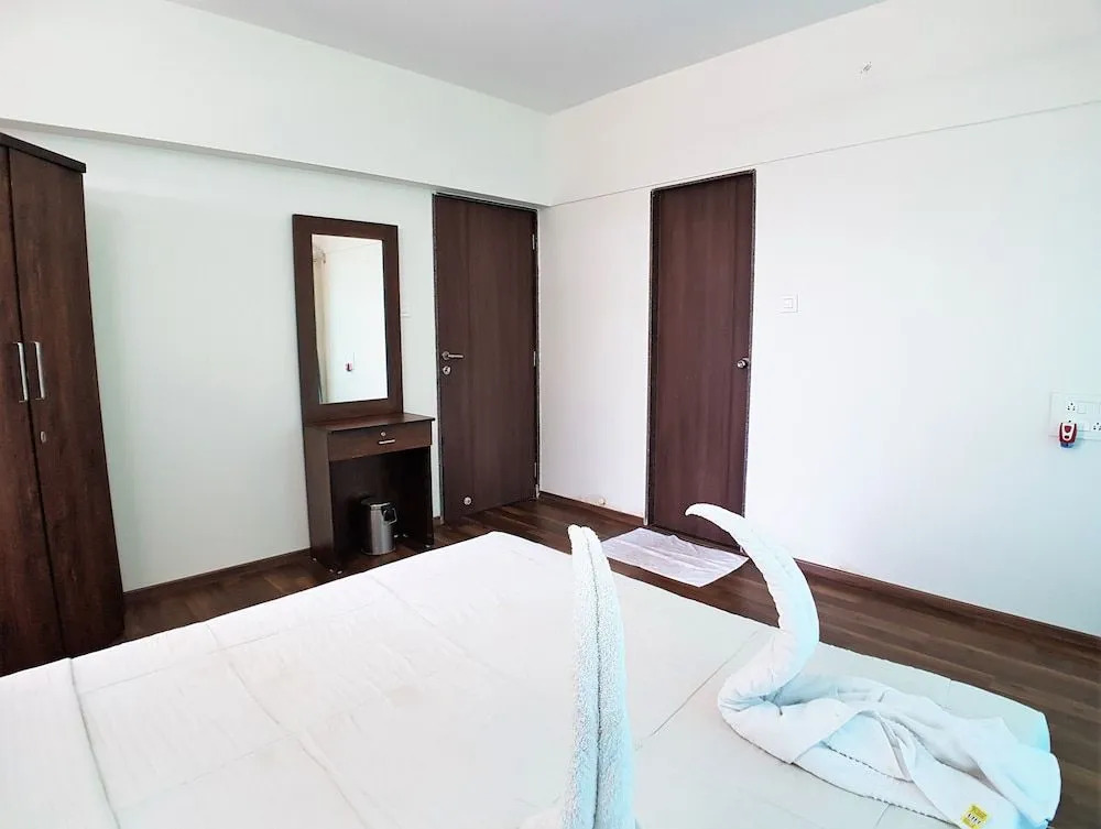 HexHomes Kandivali