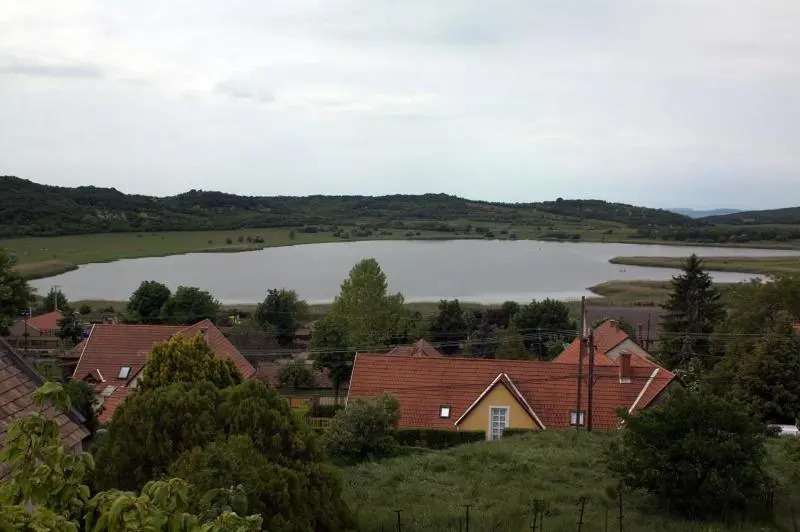 Tó apartman