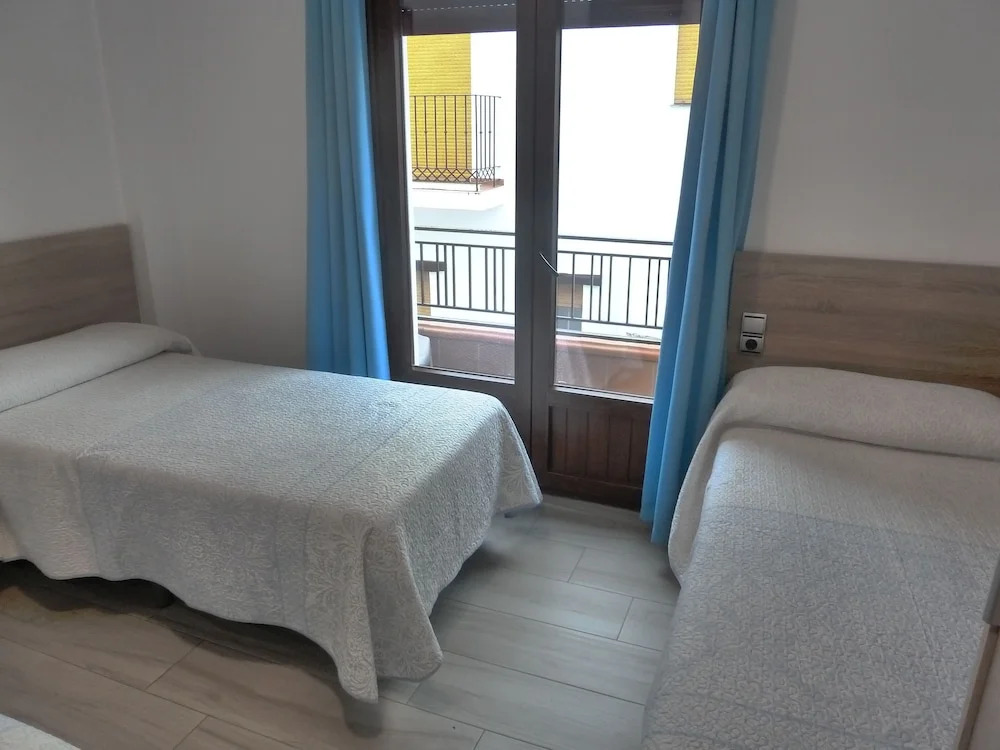 Hostal y apartamentos Casa Fermina