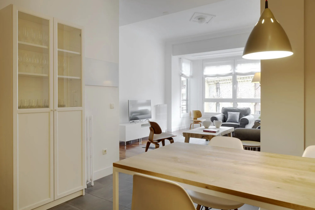 Zubiri Plaza Apartment by FeelFree Rentals