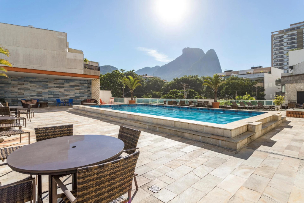 Royalty Barra Hotel