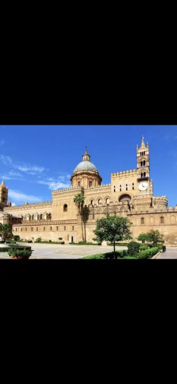 Apartment with One Bedroom in Palermo, with Wonderful City View, Furnished Balcony And Wifi - 7 Km From the Beach