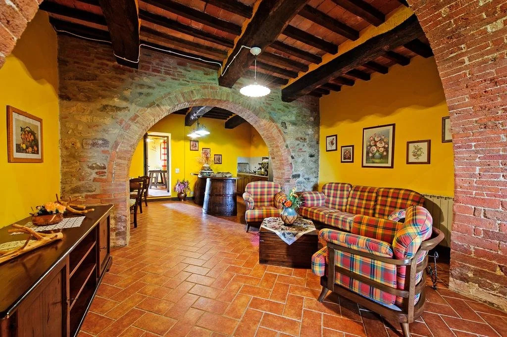 Colle Di Mezzo