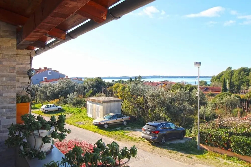 Spacious Apartment With Terrace and BBQ