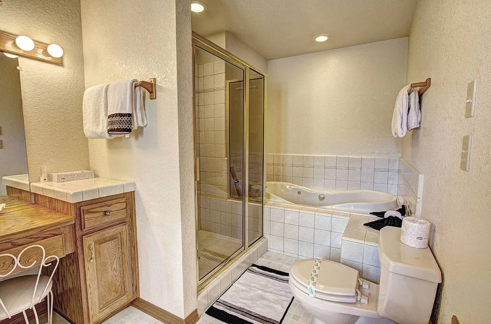 Tahoe Trails Lodge by Lake Tahoe Accommodations