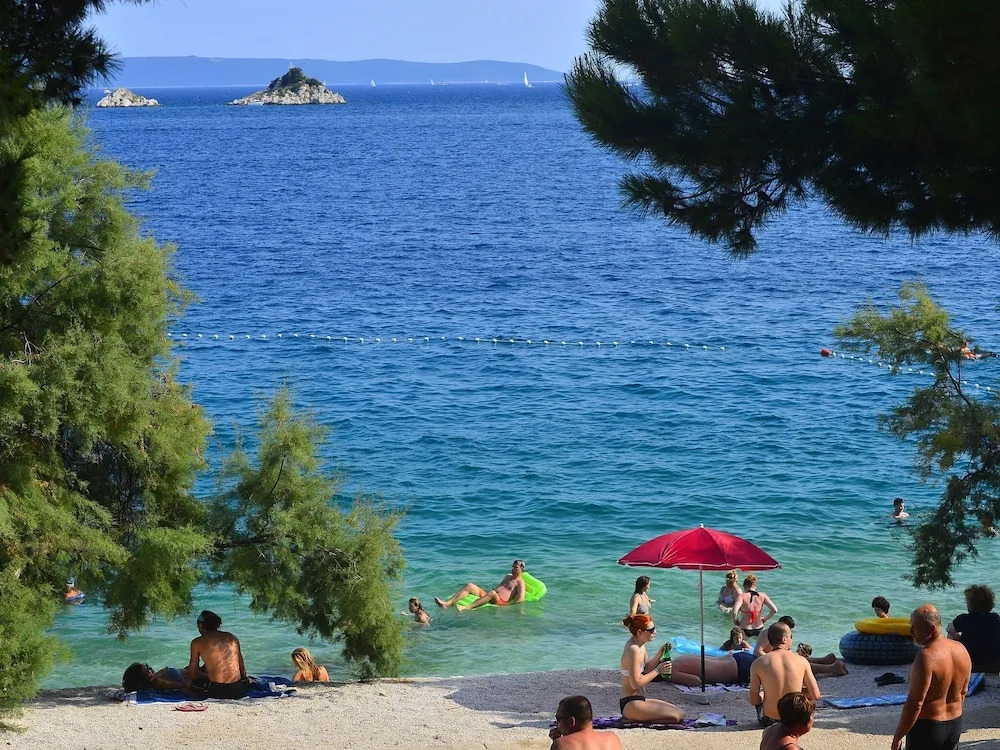 Tidy house with a microwave, 6 km. from the beautiful Trogir