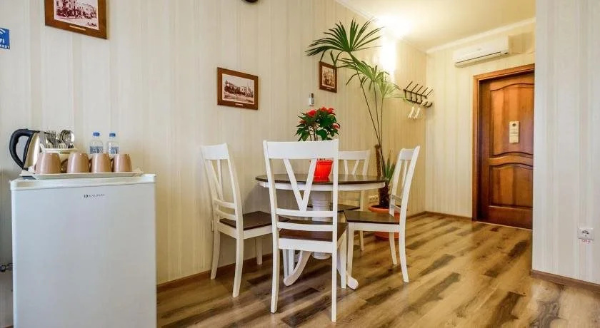 Guest House Shale