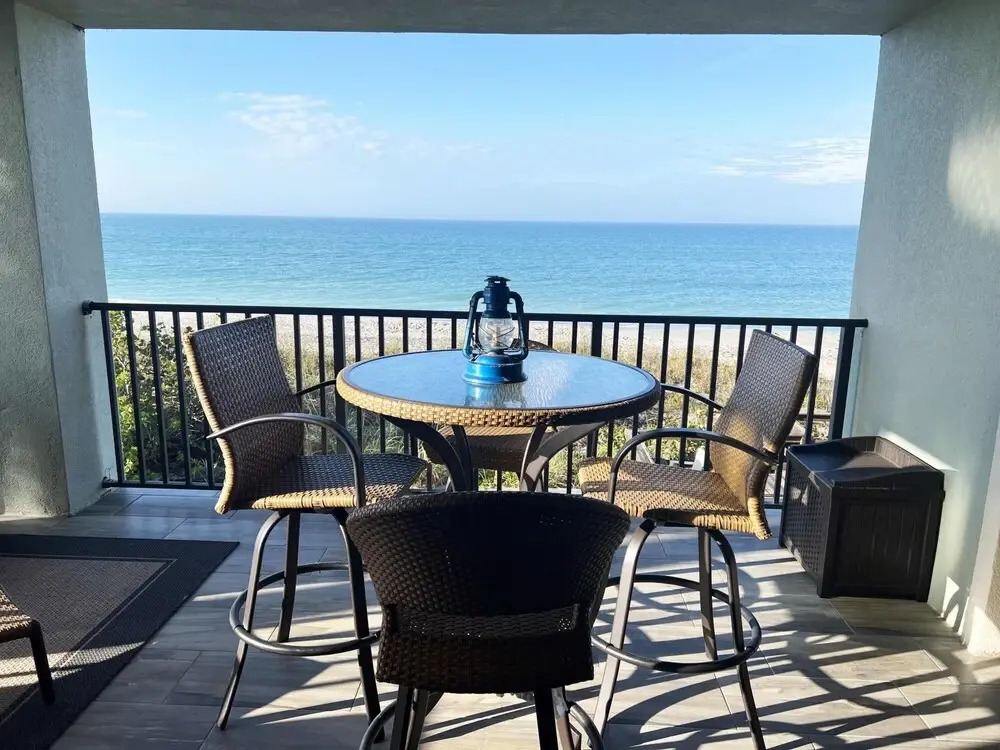 Endless Water Views in Manasota Key