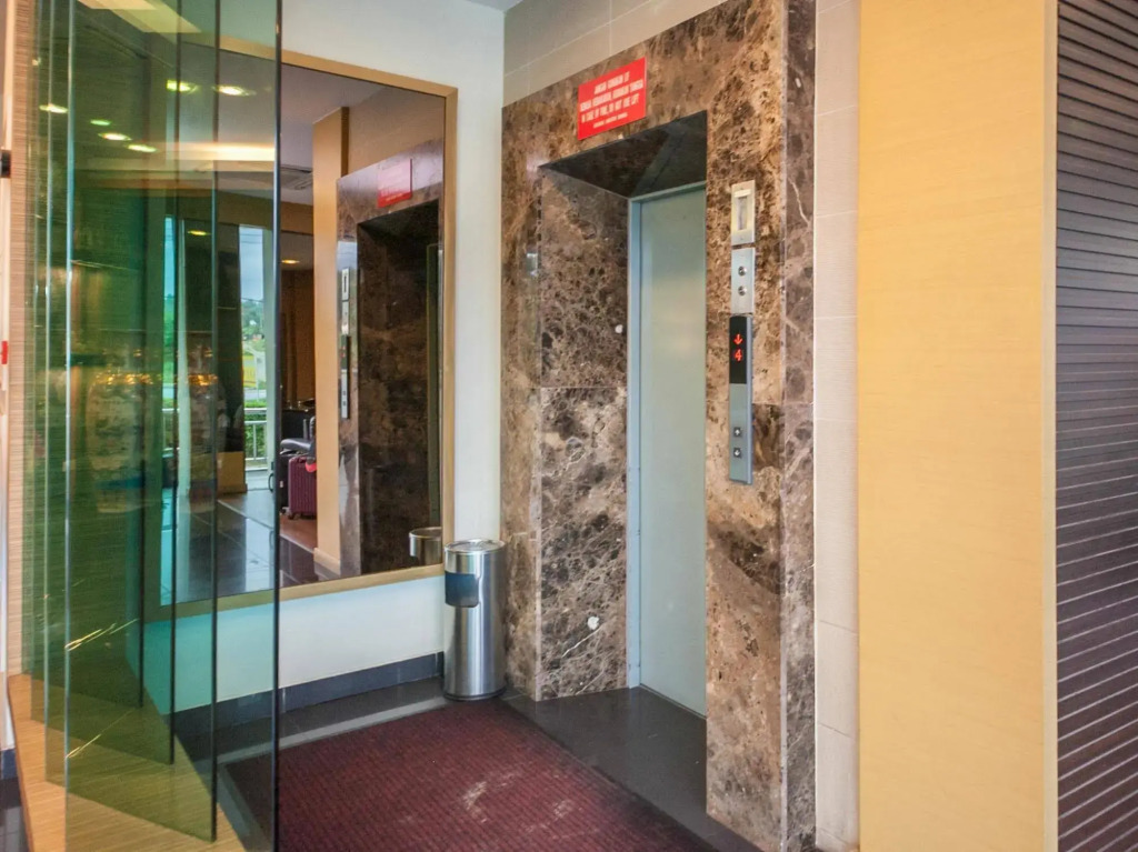 OYO Rooms Bundusan Commercial Centre