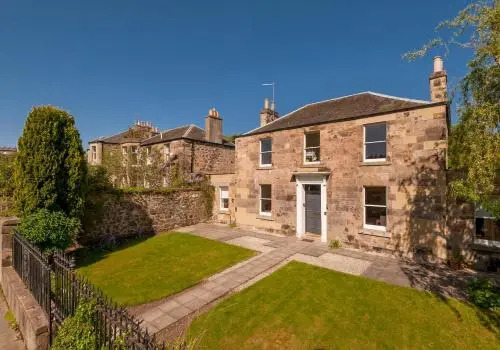 The Lochside House Residence
